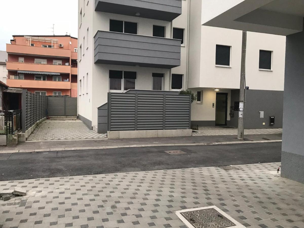 Apartment Sara - Free Parking For 2 Cars 자그레브 외부 사진