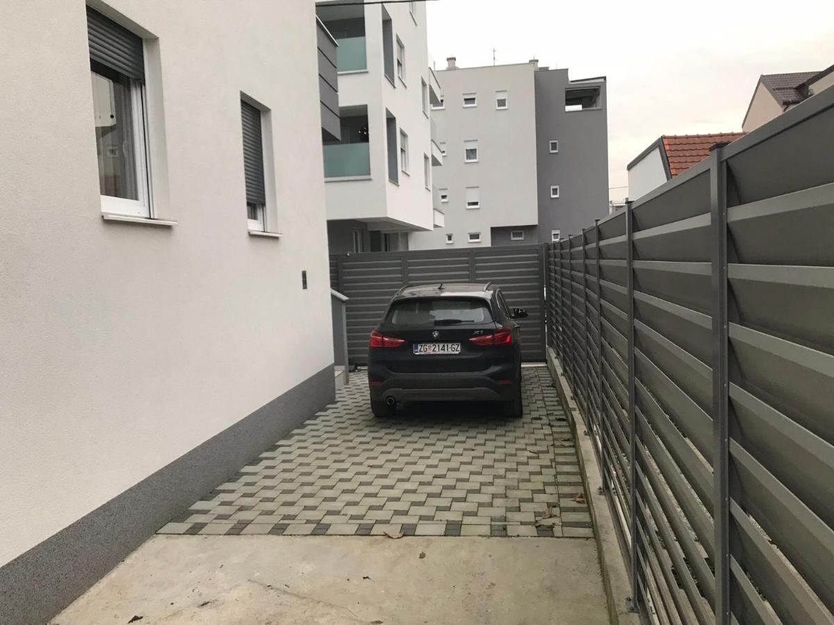 Apartment Sara - Free Parking For 2 Cars 자그레브 외부 사진
